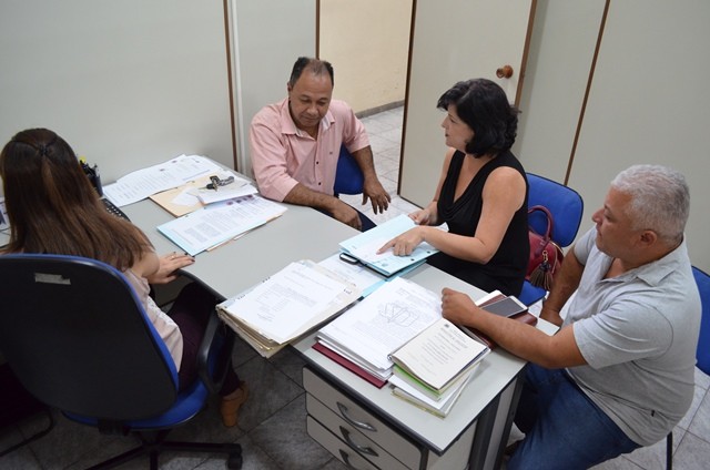 201842_FOTO - Vereadores marcam oitivas da CEI da Habitação